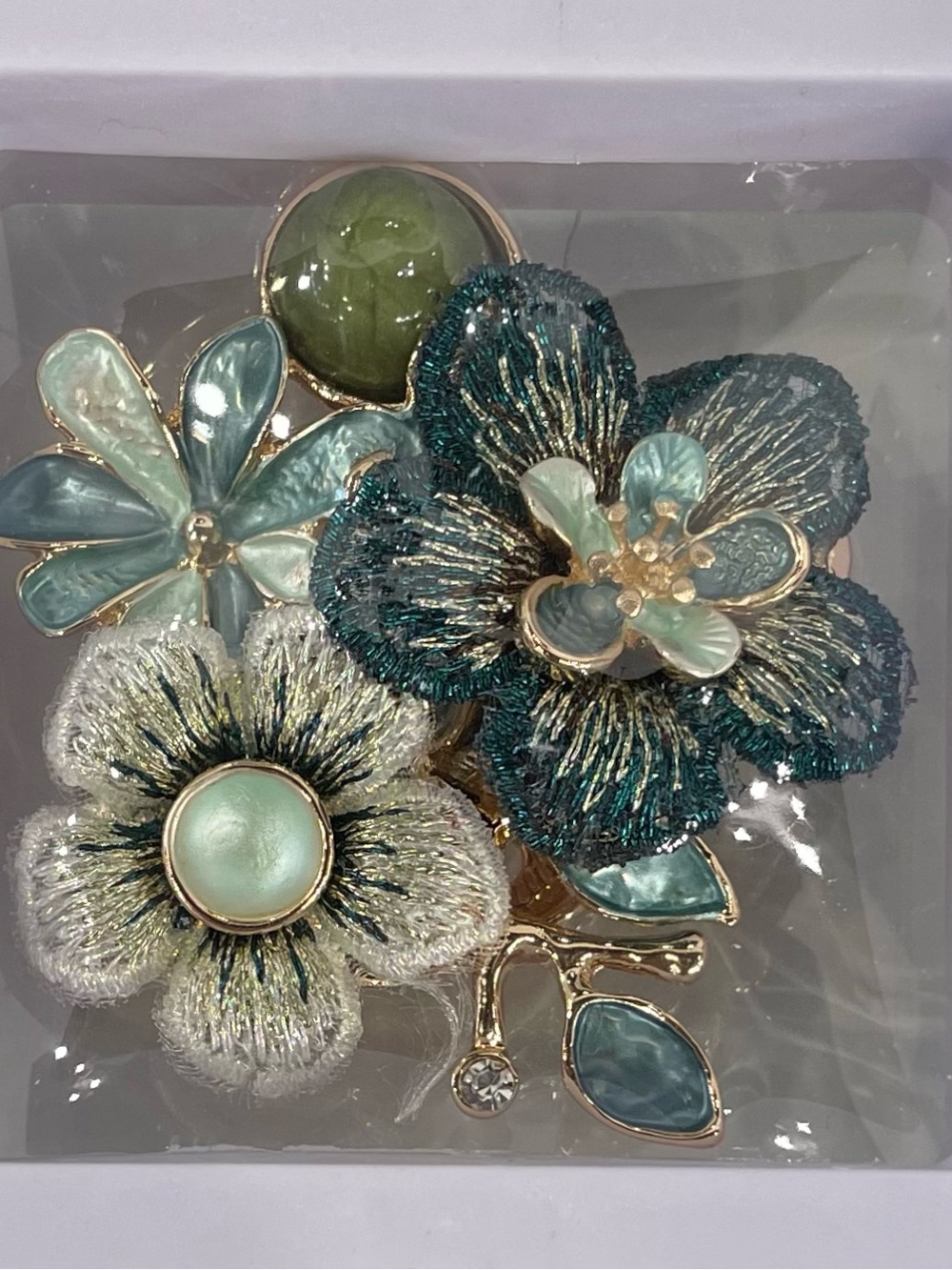 Magnetic Brooch/Pin Teal & Mint Floral Cluster Brooch - Women Jewelry